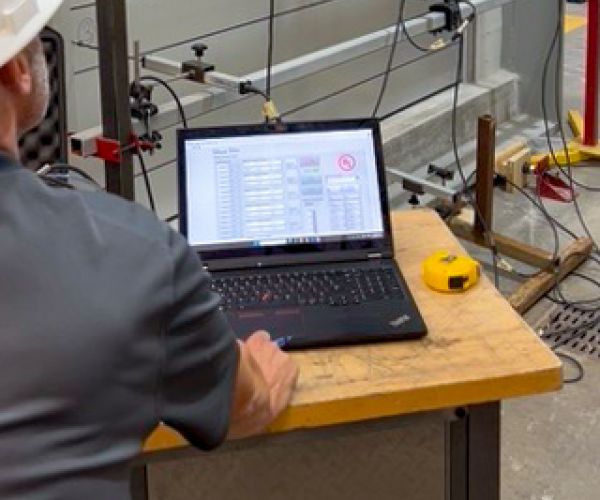 Aquaverter certified flood protection system tested in a full scale evaluation environment