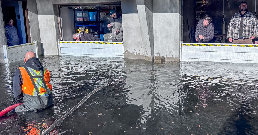 Aquaverter flood barrier tested with the City of Montreal and Ecohabitation